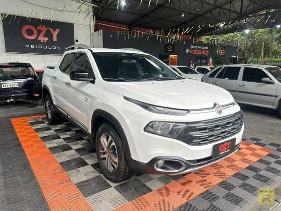 FIAT TORO 2.0 16V TURBO DIESEL VOLCANO 4WD AT9 FIAT TORO 2.0 16V TURBO DIESEL VOLCANO 4WD AT9